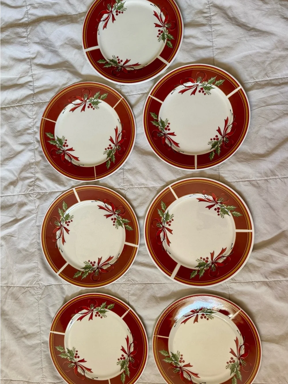 Gibson Everyday Christmas Holiday Salad Plates (7) Holly, Bows & Berries(GID205)
